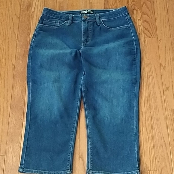 Riders by Lee Denim - Riders Mid Rise Capris by Lee Sz8